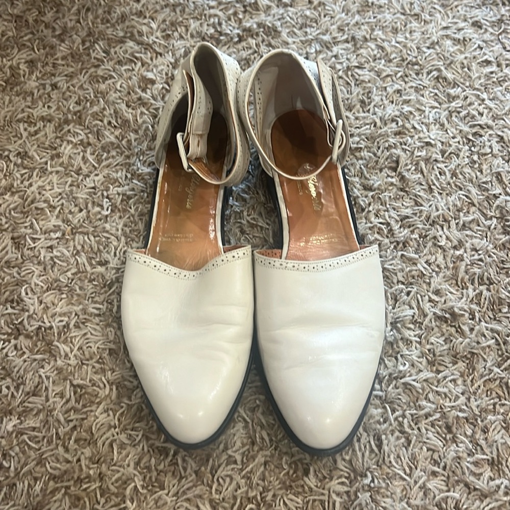 Aede beige ankle flat size 9.5 b